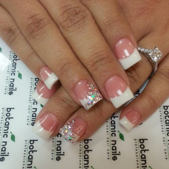 Glitter French Tip Nail Designs
 5 French Tip Nail Designs for Short Nails