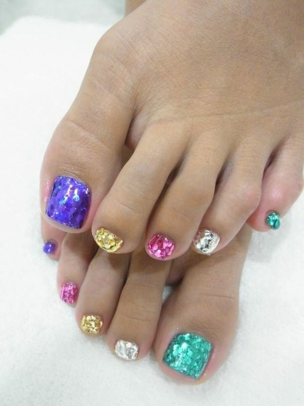 Glitter Toe Nails
 50 Best Toe Glitter Nail Art Design Ideas