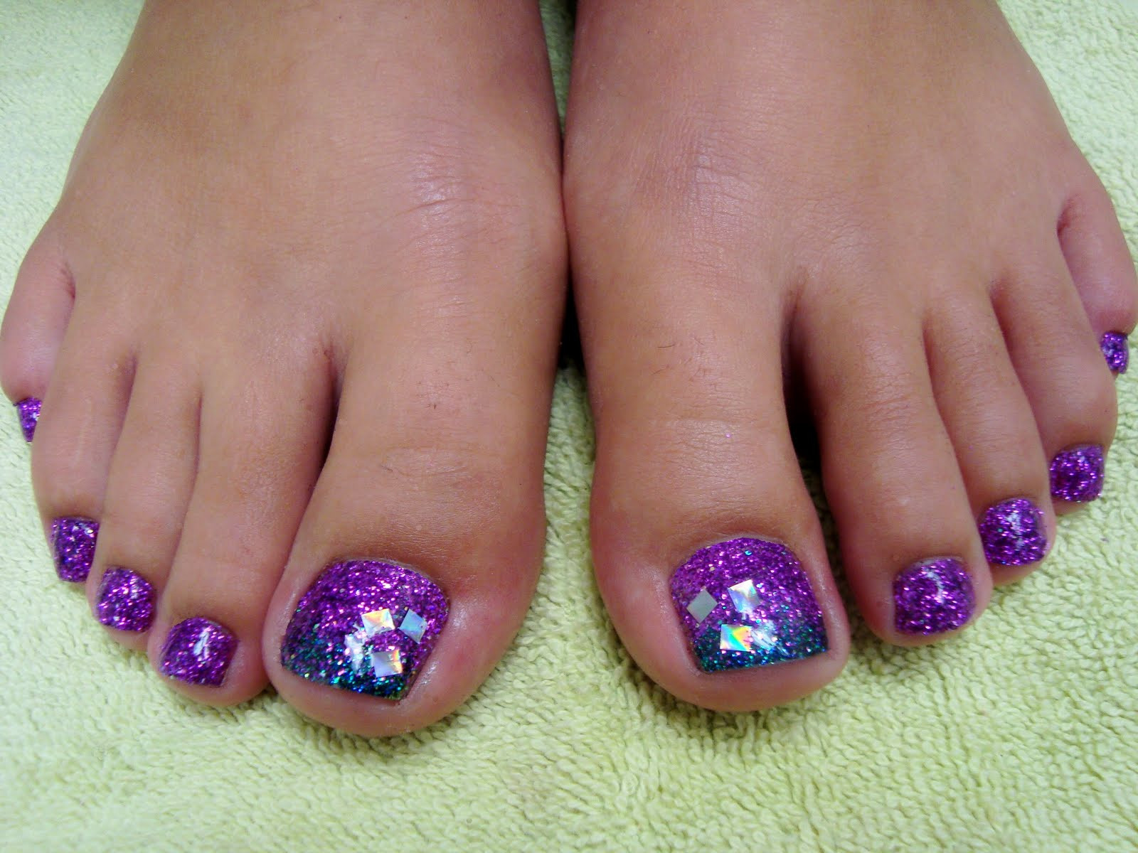 Glitter Toe Nails
 301 Moved Permanently