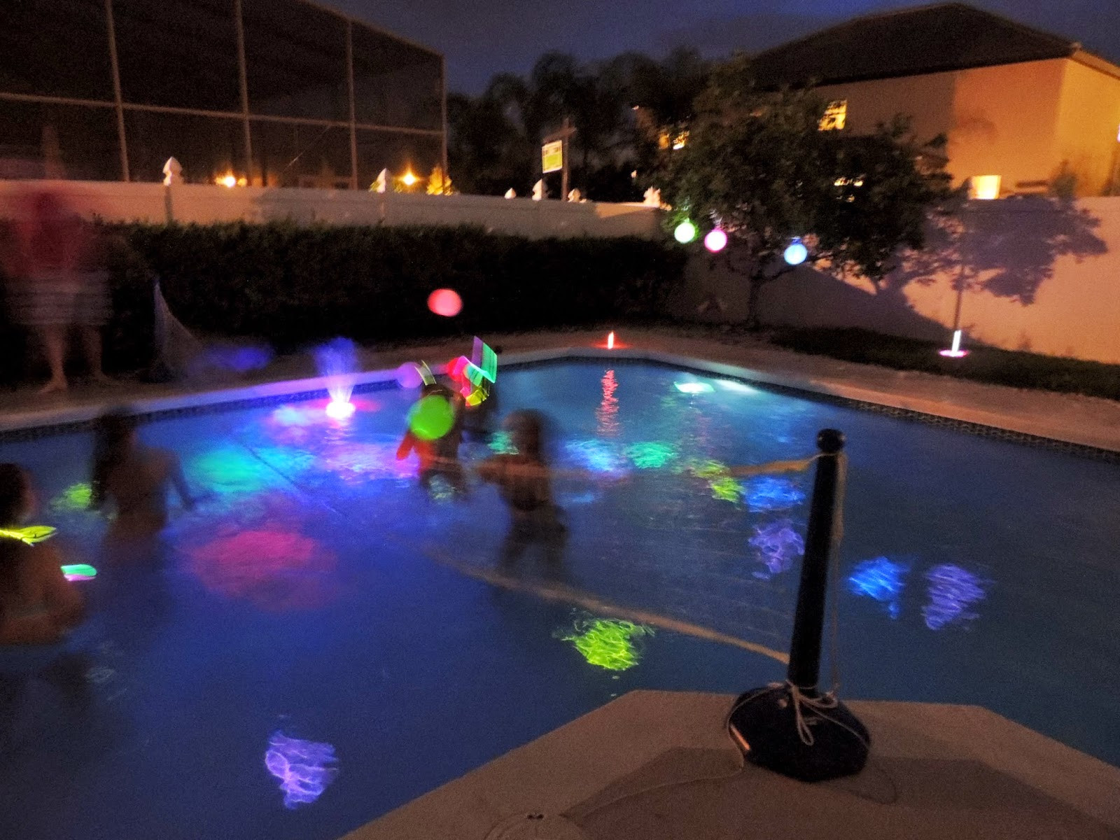 Glow In The Dark Pool Party Ideas
 Glow in the Dark Pool Party Party Planning Ideas