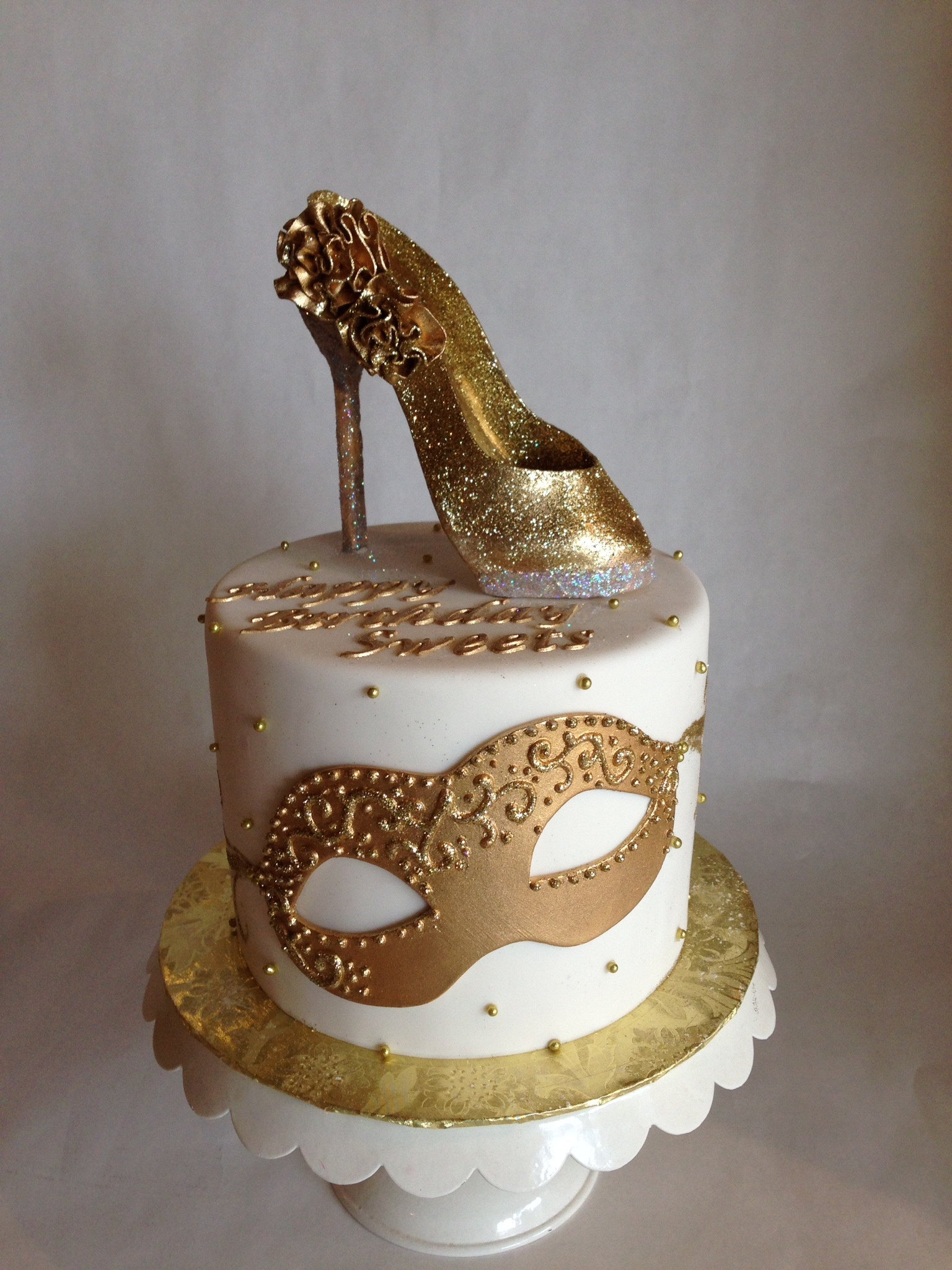 Golden Birthday Cake Ideas
 Gold Birthday Cakes