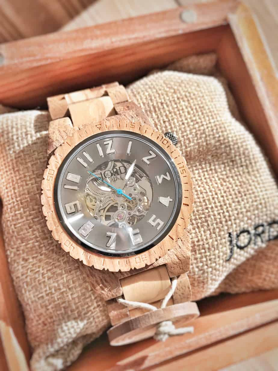 Graduation Gift Ideas For Men
 Graduation Gift Ideas JORD Men s Watch Housewives of