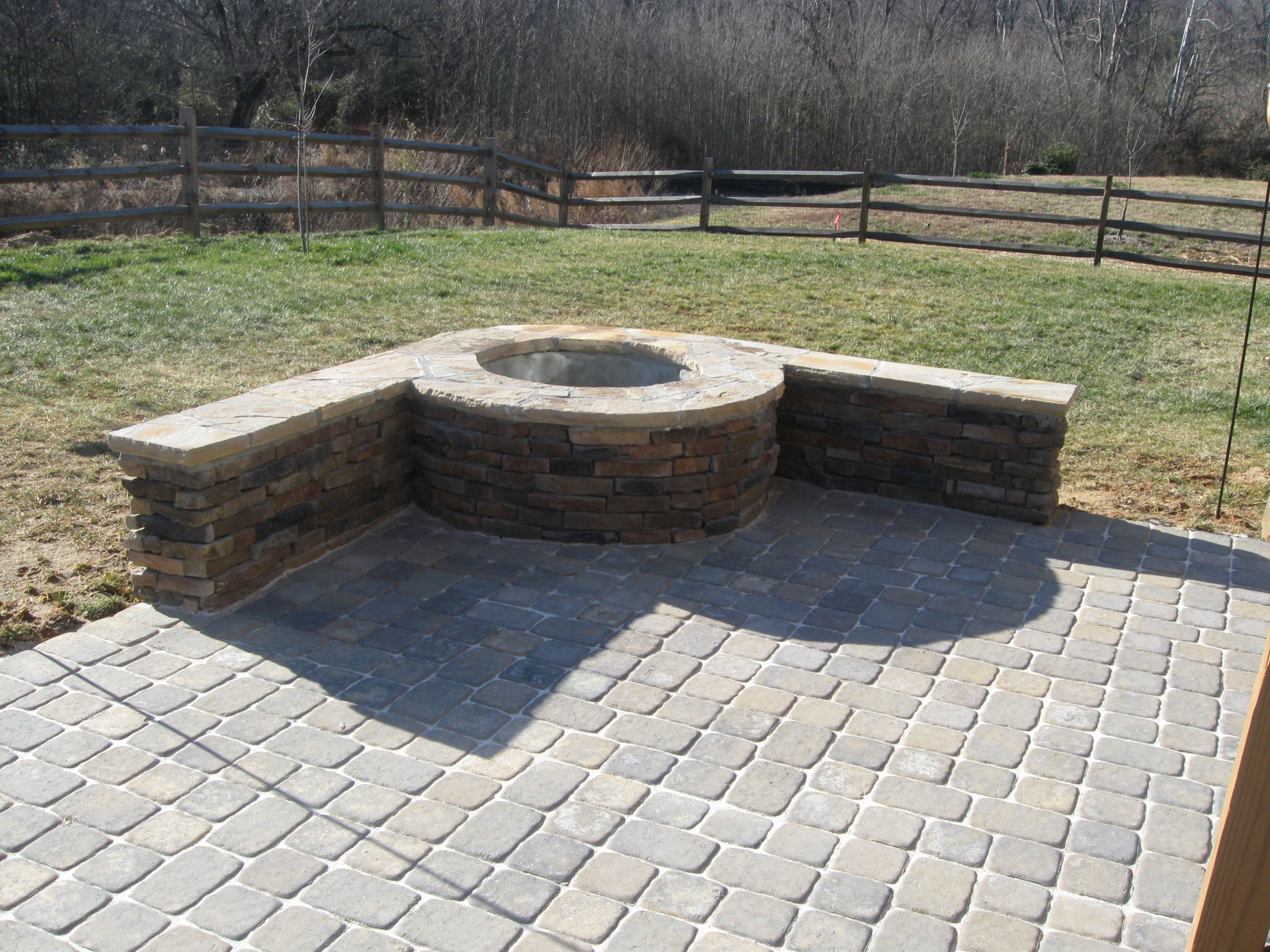 Gravel Patio With Fire Pit
 How to select the best stone for my outdoor fireplace