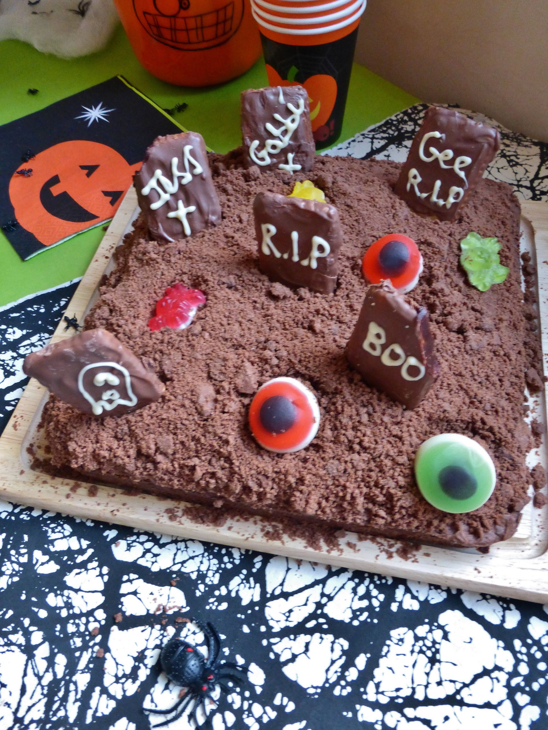 Graveyard Cakes Halloween
 Halloween Graveyard Cake – Jessie Cakes Diary