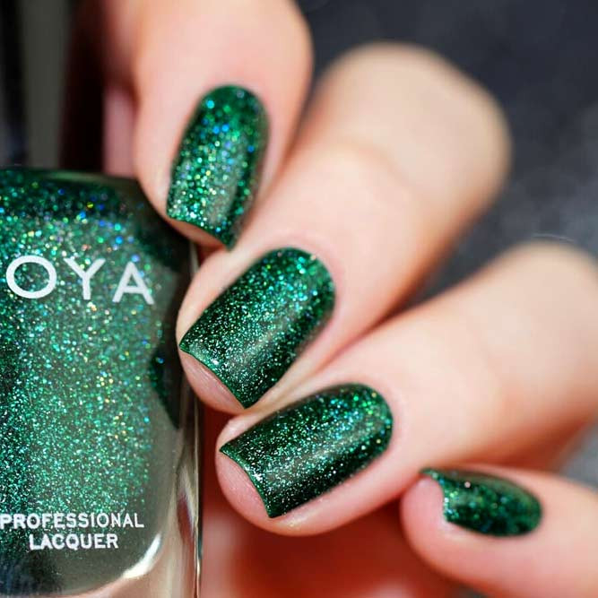 Green Glitter Nails
 Joyous Emerald Green Nails To Intrigue