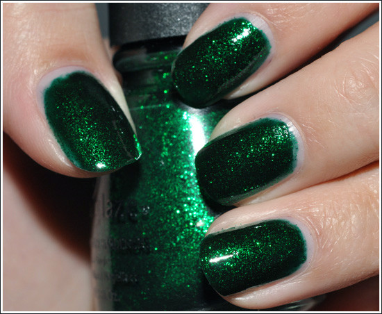 Green Glitter Nails
 Love Hannah Leigh December 2012
