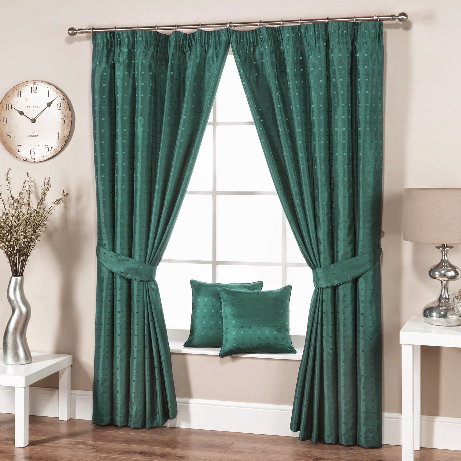 Green Living Room Curtains
 Green living room curtains for modern interior