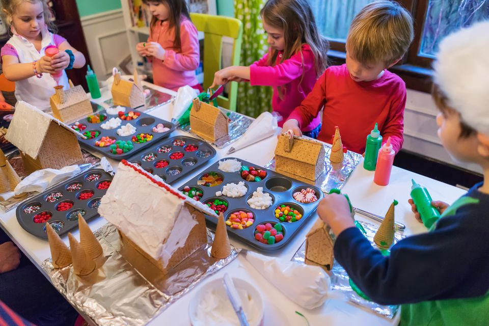 Group Christmas Party Ideas
 6 Ideas for a Fun Gingerbread Decorating Party