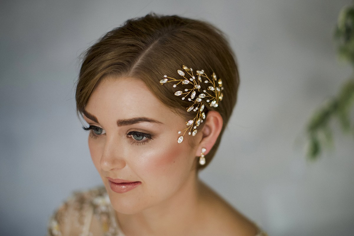 Hairstyle For Bridesmaid With Short Hair
 35 Modern Romantic Wedding Hairstyles For Short Hair