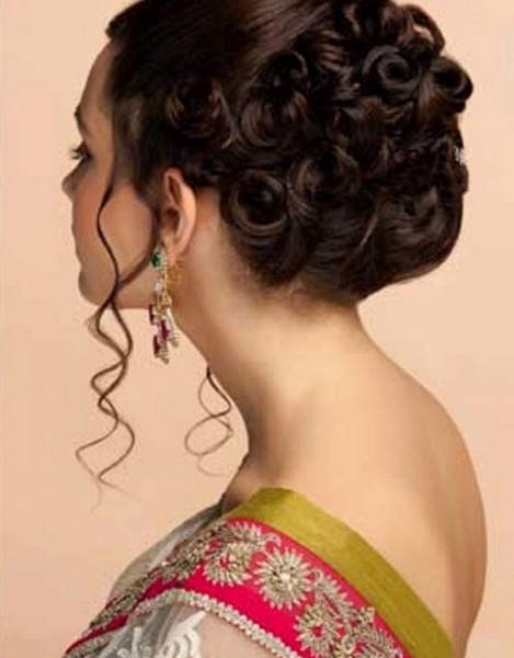 Hairstyles For Indian Wedding Guests
 5 Celebrity Inspired Hairstyle for Indian Wedding Party
