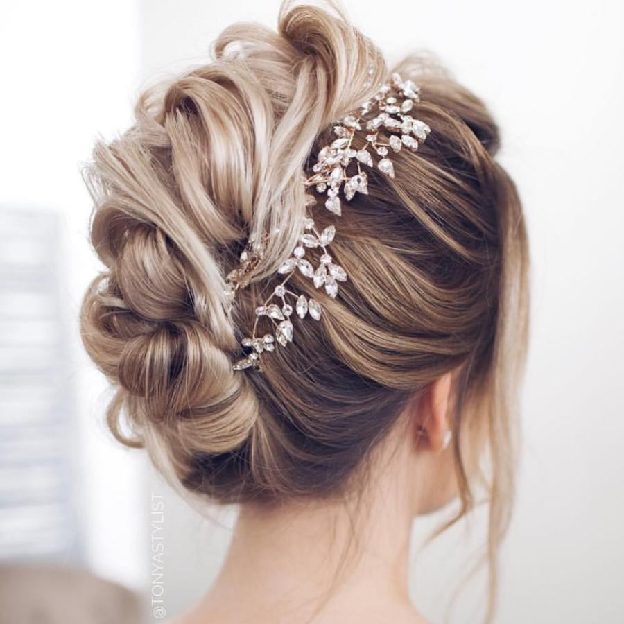 Hairstyles For Your Wedding Day
 Bridal Hairstyle Tips For Your Wedding Day