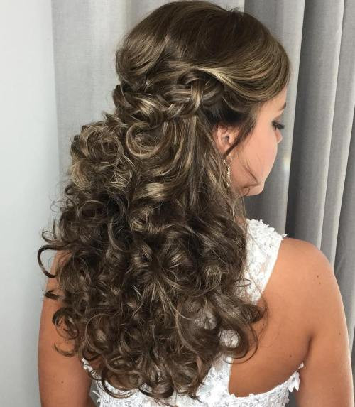 Half Updo Curly Hairstyles
 20 Soft and Sweet Wedding Hairstyles for Curly Hair 2020