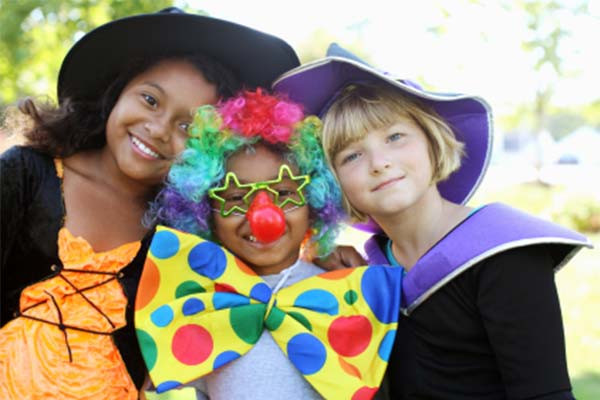 Halloween Block Party Ideas
 How to Plan a Spook tacular Halloween Block Party