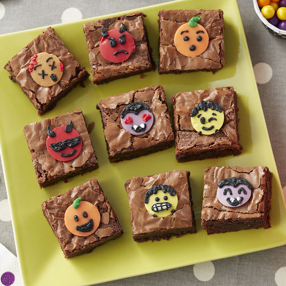 Halloween Brownies Decorating
 Halloween Emoji Face Brownies