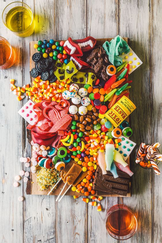 Halloween Candy Table
 Halloween Candy Grazing Table – Edible Crafts