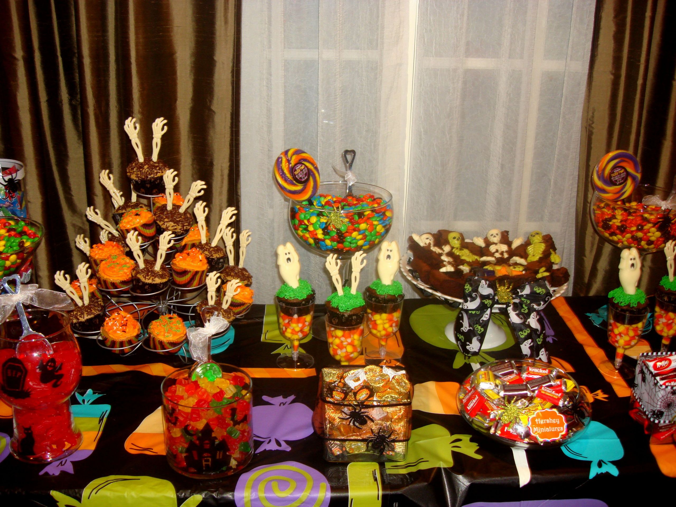 Halloween Candy Table
 Halloween Candy Table Halloween Candy Buffet