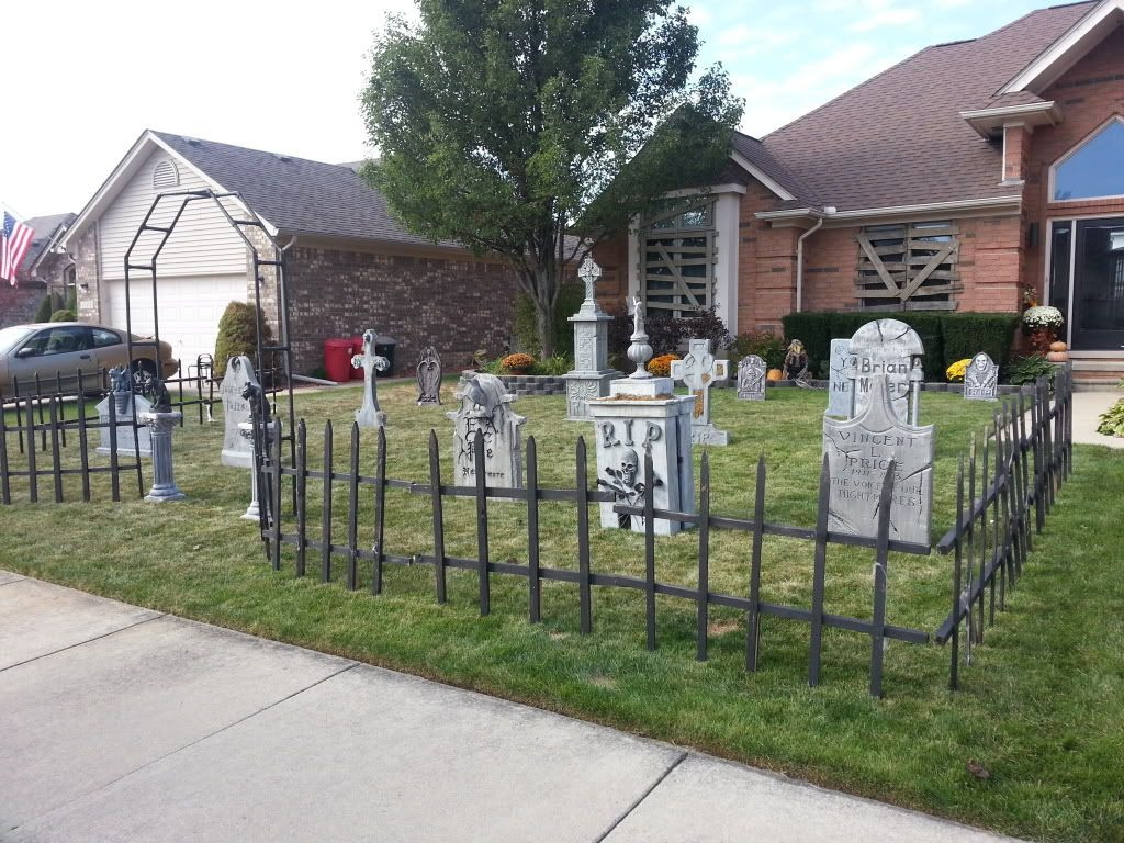 Halloween Cemetery Fence
 Static My cemetery with just fence and tombstones