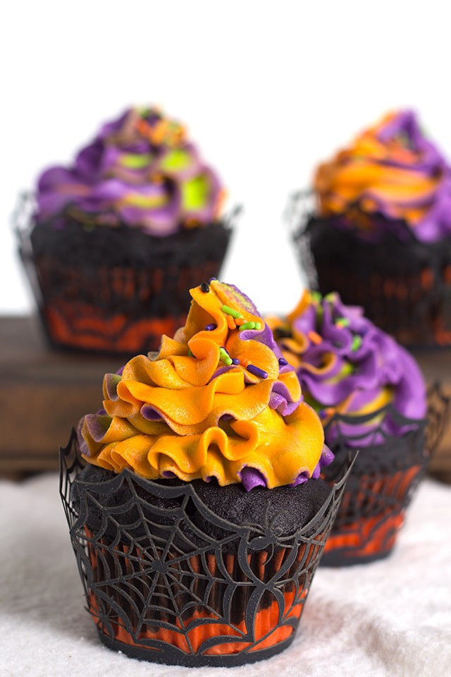 Halloween Cupcakes Pinterest
 Halloween Swirled Cupcakes