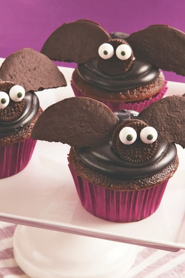 Halloween Cupcakes Pinterest
 Halloween Bat Cupcakes s and for