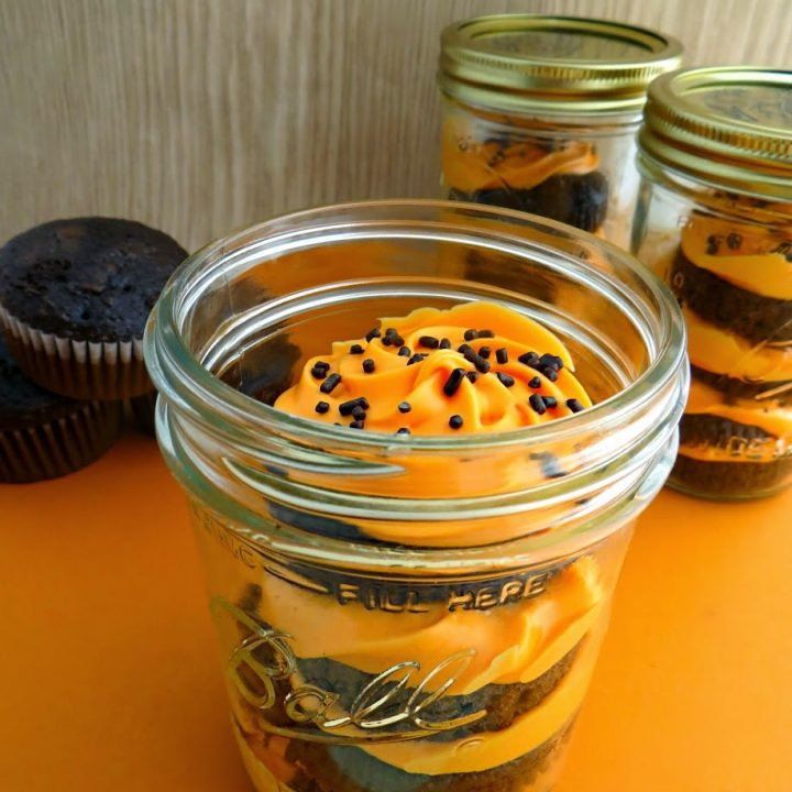 Halloween Cupcakes Recipe
 Halloween Cupcakes In A Jar [Easy Halloween Dessert Recipe]