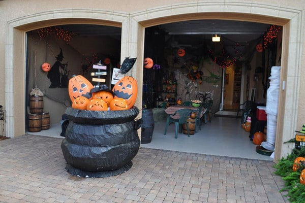Halloween Garage Ideas
 17 Ideas for a Spooktacular Halloween Party • Brisbane Kids