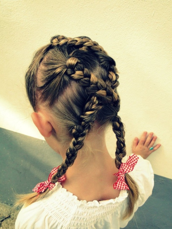 Halloween Hairstyles For Kids
 15 Easy Halloween Hairstyles For Kids