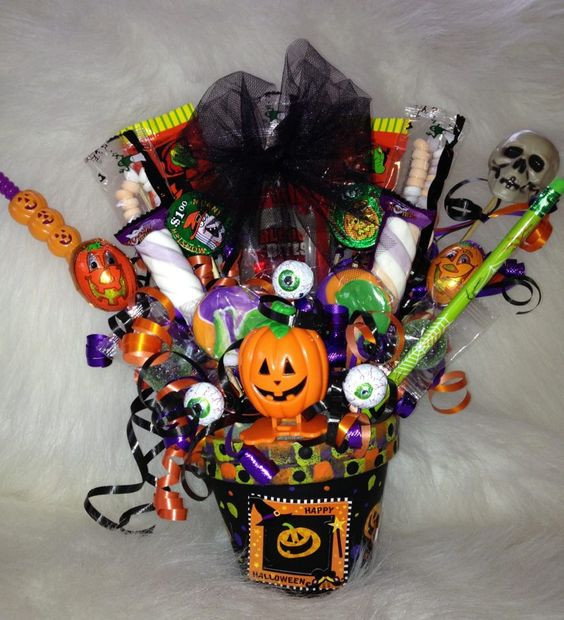 Halloween Party Favors Ideas
 Halloween Party Favors
