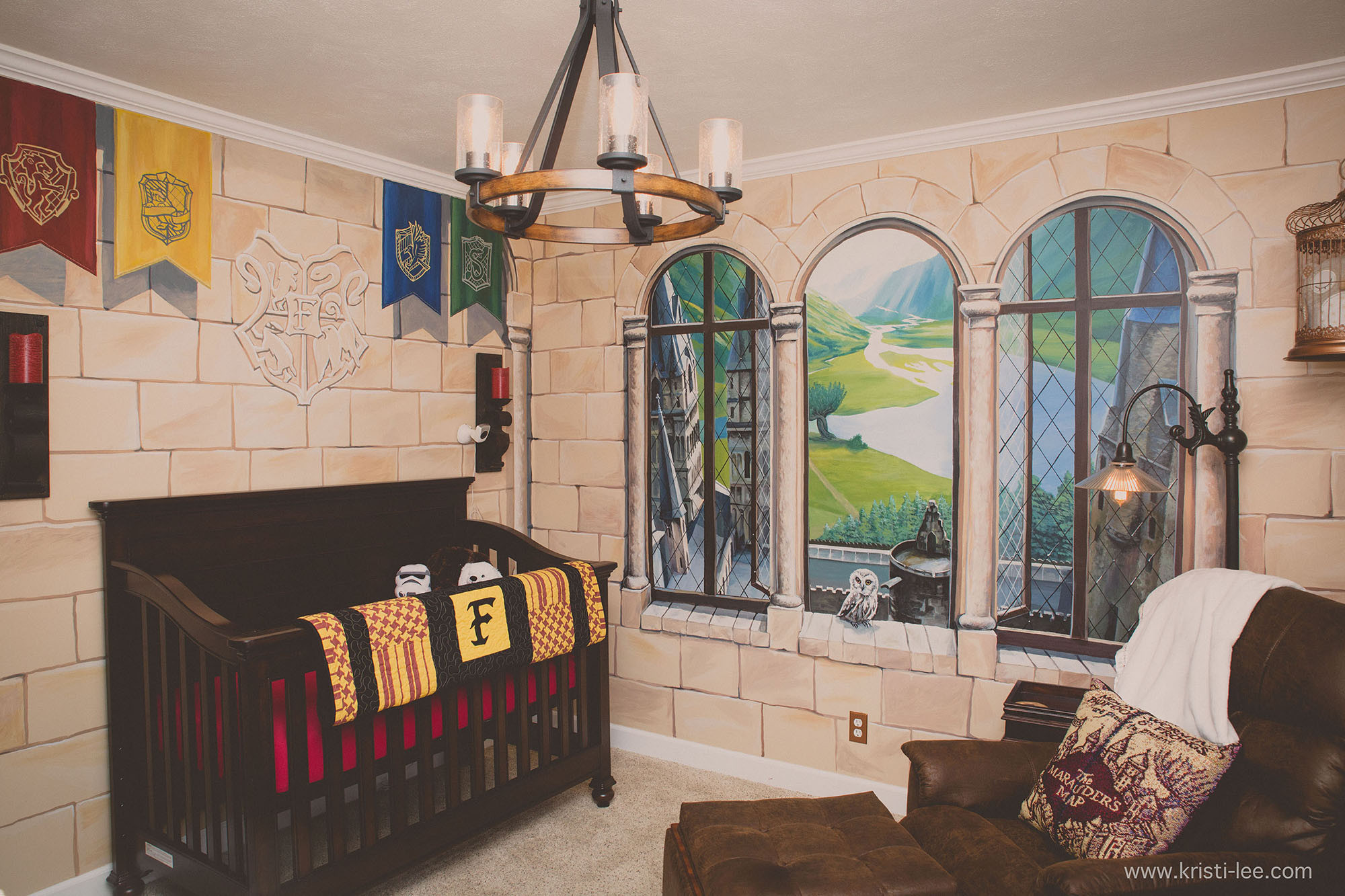 Harry Potter Baby Room Decor
 Parents create a magical Harry Potter themed nursery