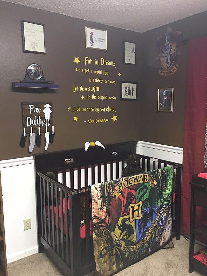 Harry Potter Baby Room Decor
 Parents Create ‘Harry Potter’ Nursery For Their Muggle