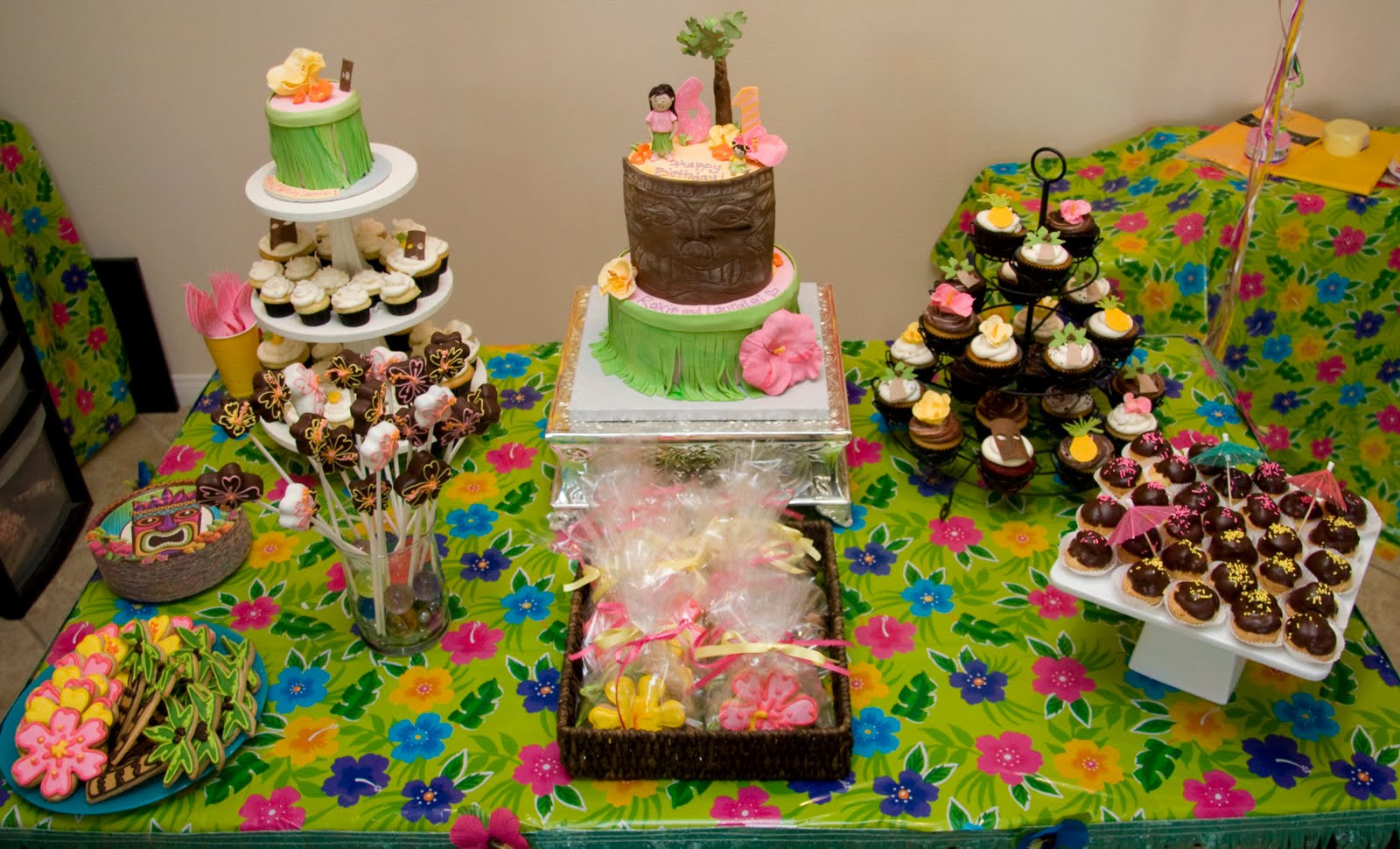 Hawaiian Birthday Party Ideas For Adults
 Hawaiian Birthday Party Ideas Hawaiian Birthday Party For