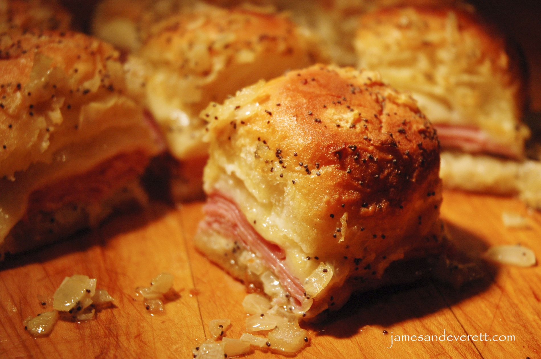 Hawaiian Rolls Ham Sandwiches
 Kings Hawaiian Ham & Swiss Rolls Recipe