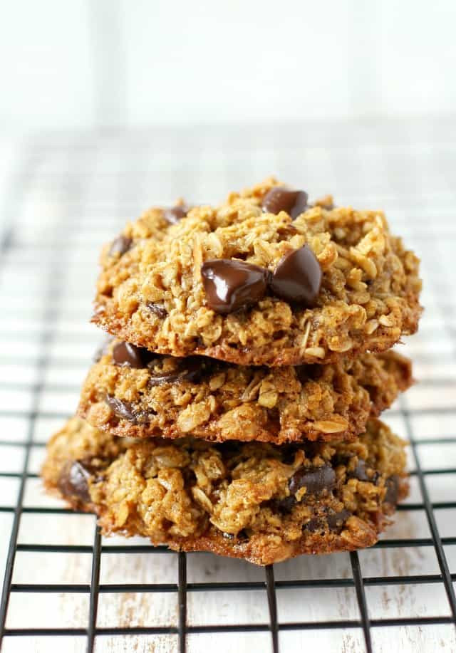 Healthy Chocolate Oatmeal Cookies
 Soft and Chewy Healthy Oatmeal Chocolate Chip Cookies