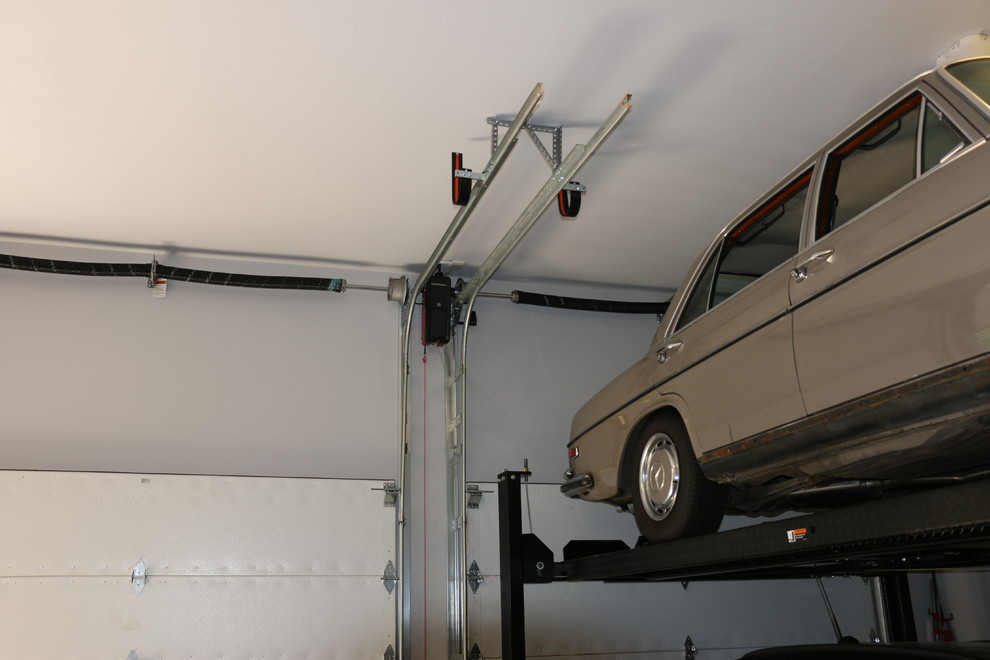 High Lift Garage Door
 High lifted wood free overhead garage doors with car lift