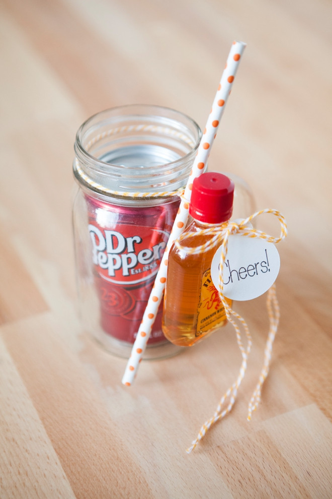 Holiday Drink Gift Ideas
 The Original DIY Mason Jar Cocktail Gifts
