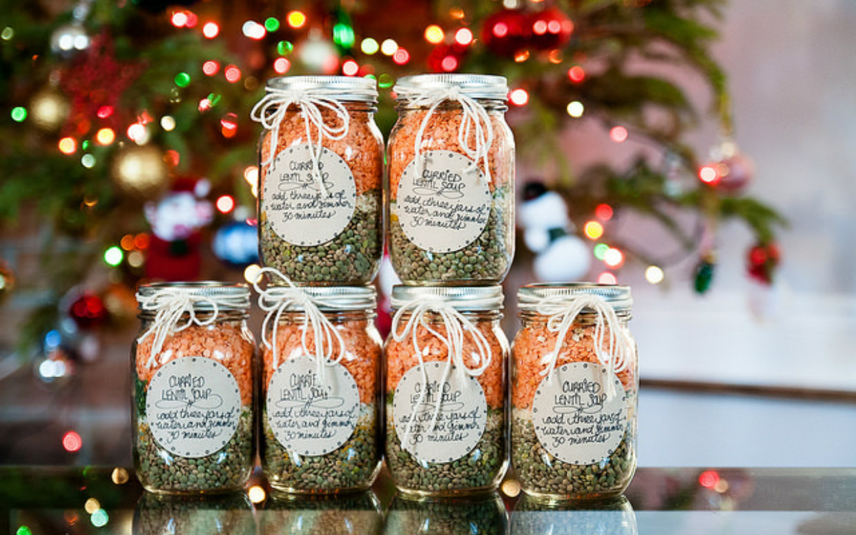 Holiday Food Gifts
 16 Delicious Ideas for Holiday Food Gifting