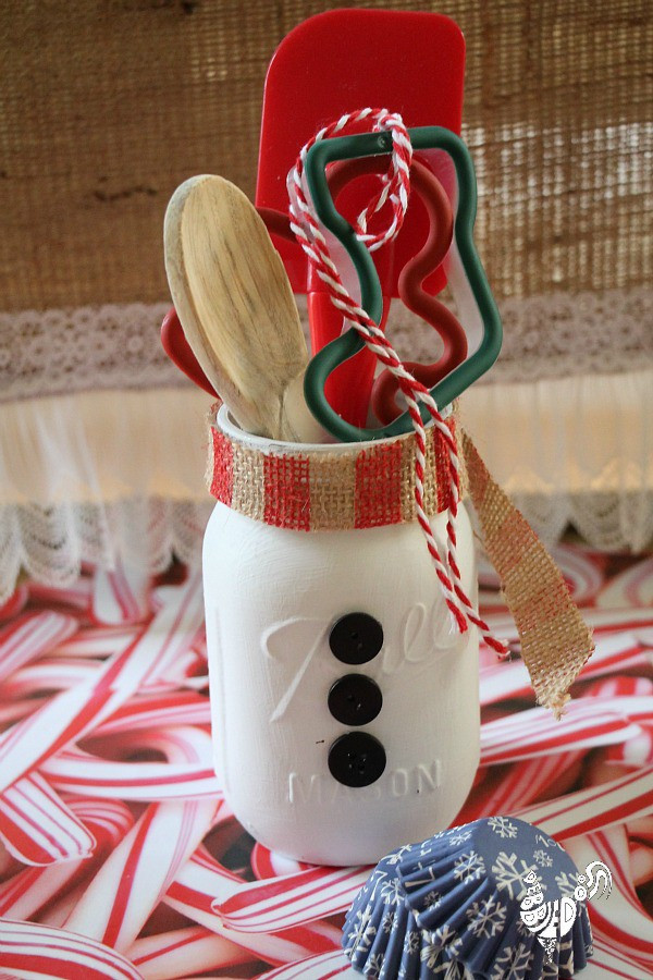 Holiday Mason Jar Gift Ideas
 Mason jar themed Christmas t ideas Debbiedoos