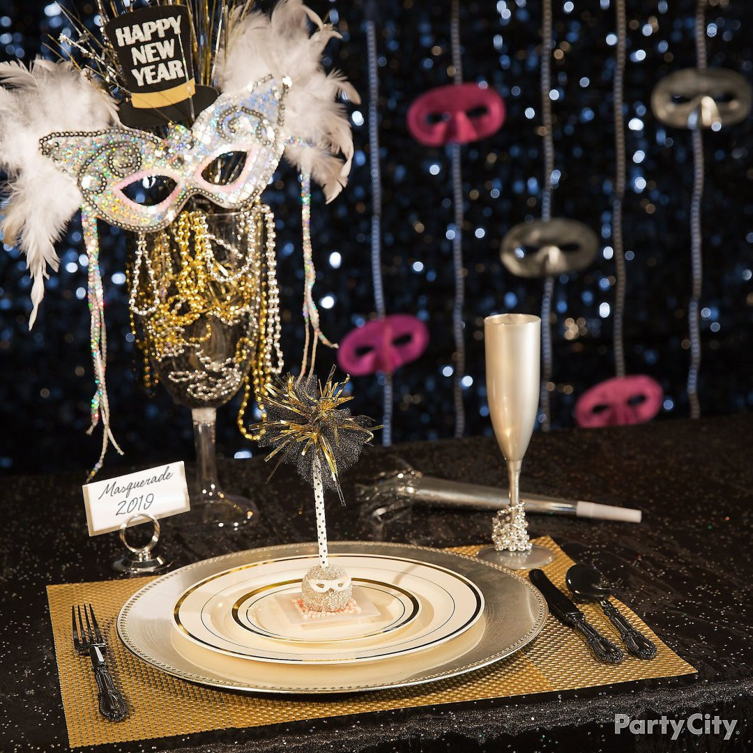 Holiday Masquerade Party Ideas
 Masquerade Party Ideas For New Year’s Eve