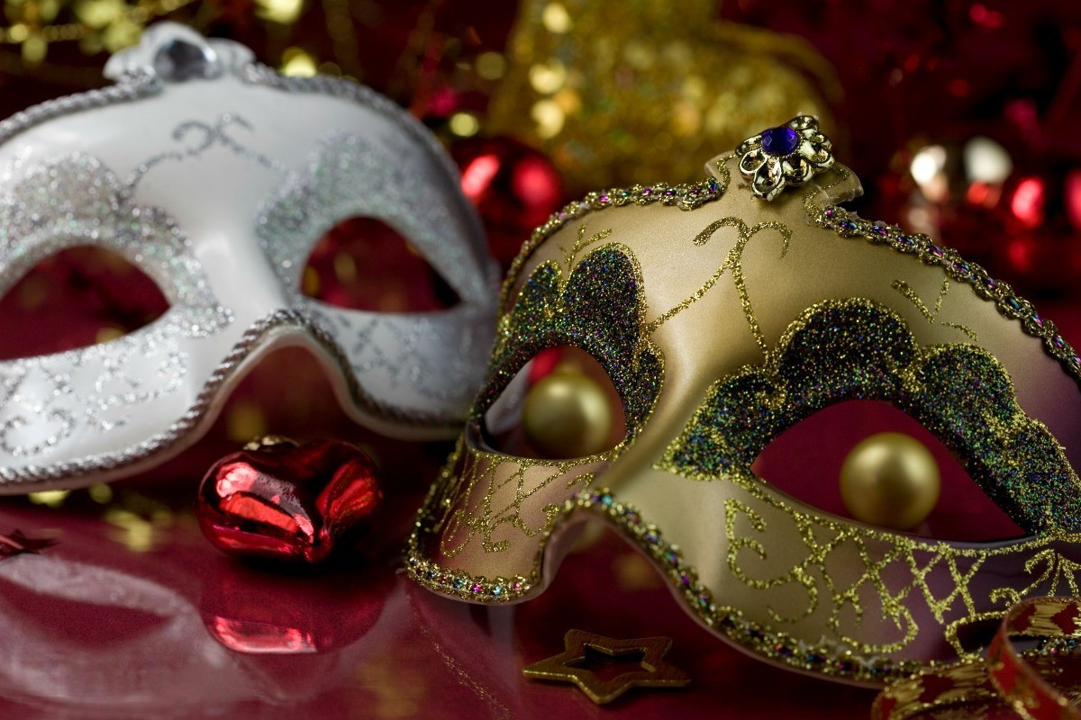 Holiday Masquerade Party Ideas
 Masquerade Ball Decoration Ideas
