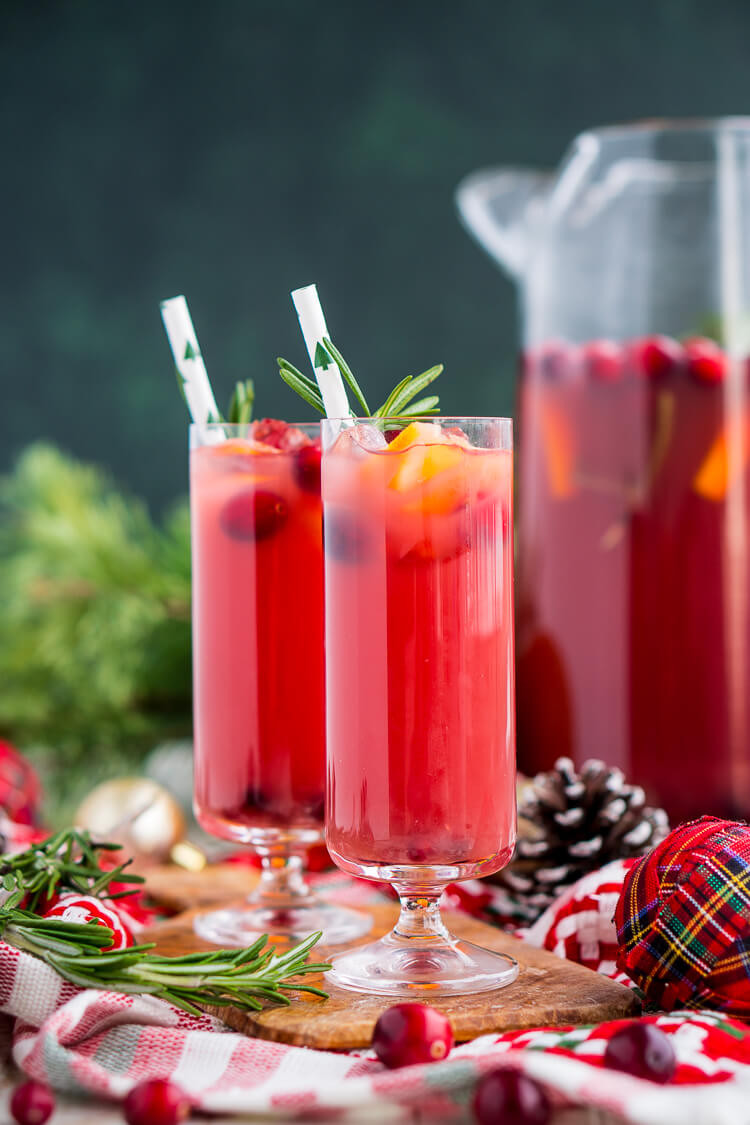 Holiday Party Drink Ideas
 Fabulous make ahead holiday cocktail recipes so you can