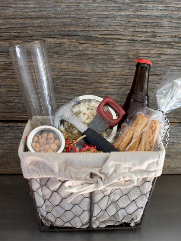Homemade Gift Baskets Ideas For Christmas
 Christmas basket ideas – the perfect t for family and