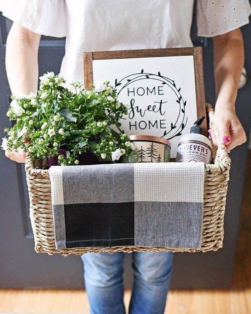 Homemade Housewarming Gift Basket Ideas
 Rustic Housewarming Gift Basket