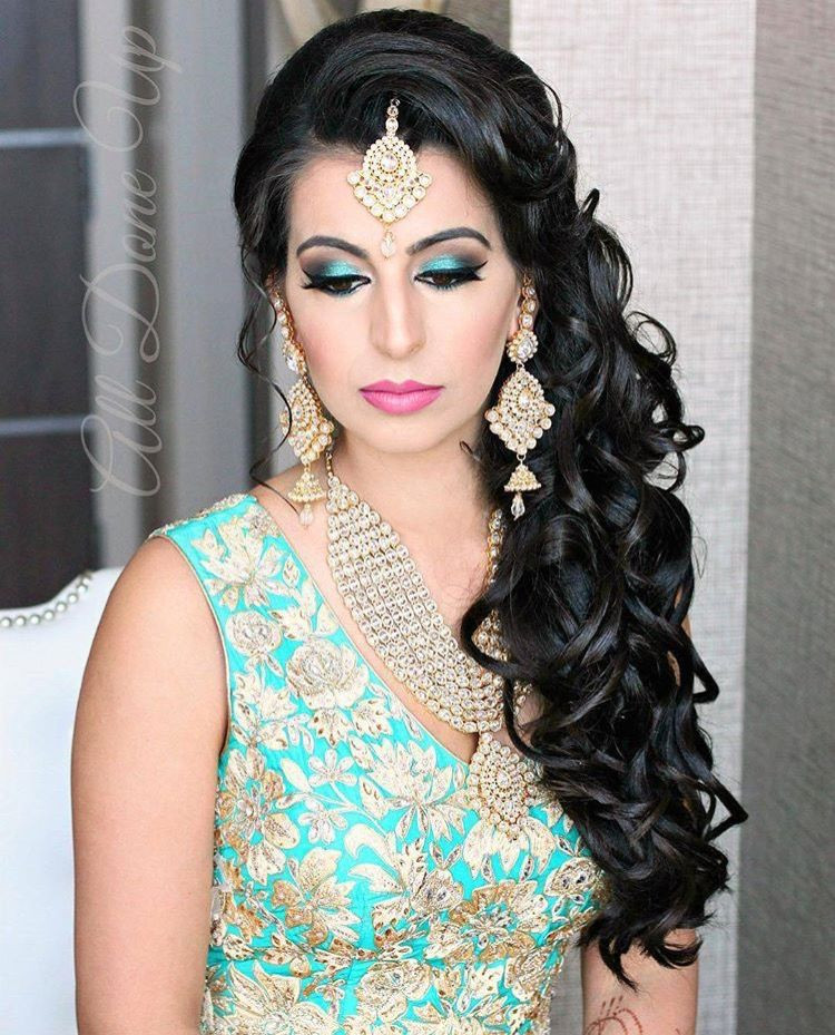 Indian Wedding Hairstyles For Short Hair
 Gorgeous Kundan Jewelry paired with a bright teal lehenga