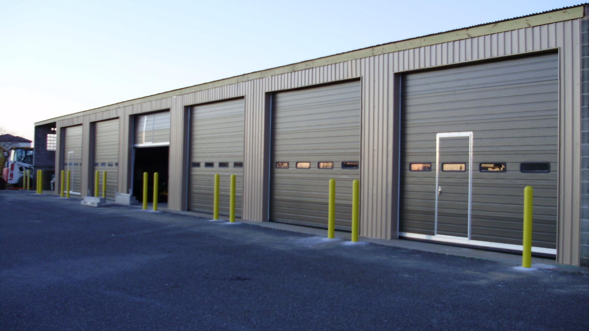 Industrial Garage Doors
 parison between mercial and Residential Garage Doors