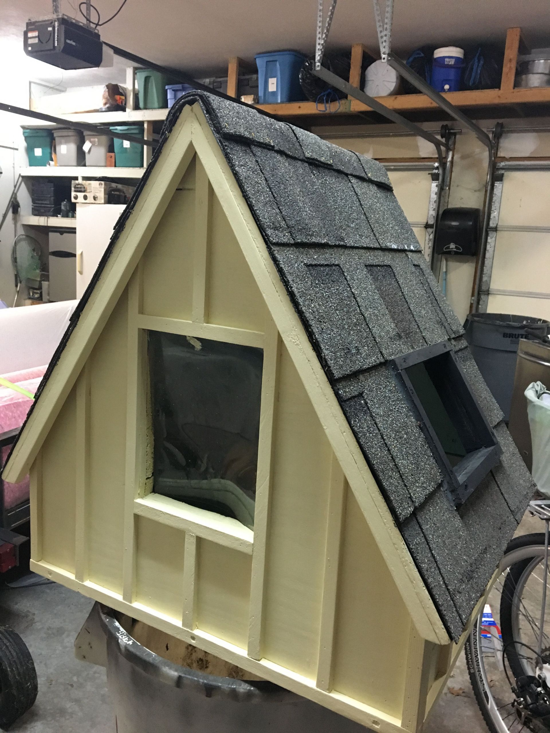 Insulated Outdoor Cat House DIY
 Outdoor Cat house Insulated for cold weather