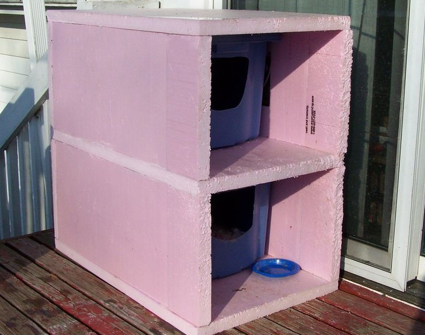 Insulated Outdoor Cat House DIY
 DIY Warm Winter Cat Houses – Pet Project