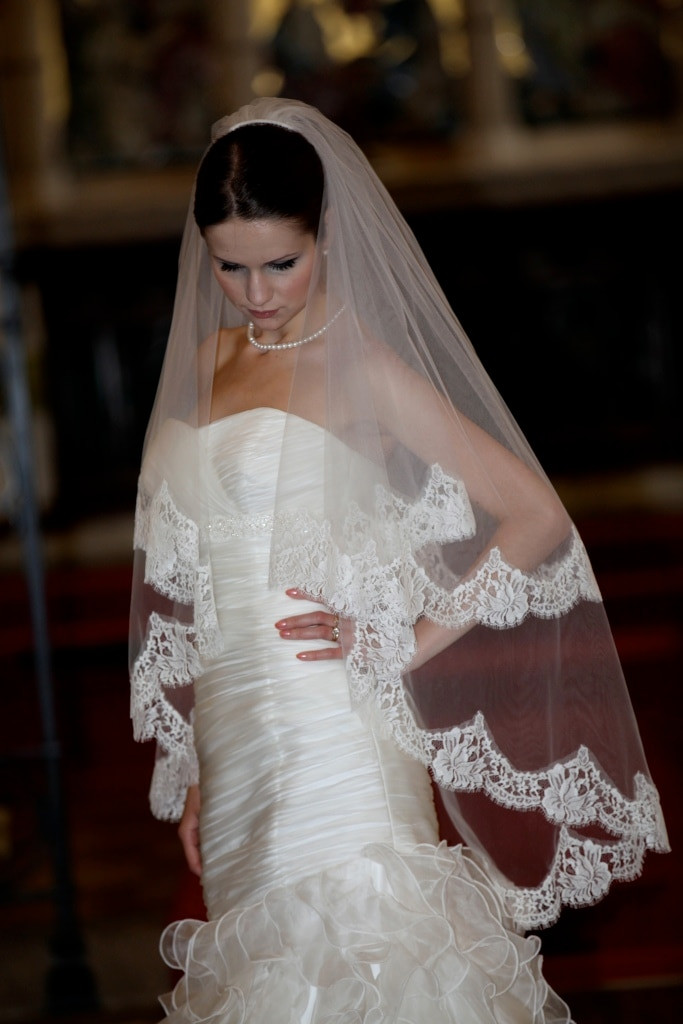 Italian Wedding Veils
 2016 Hot Sale beautiful Luxurious two tiered Wedding veils
