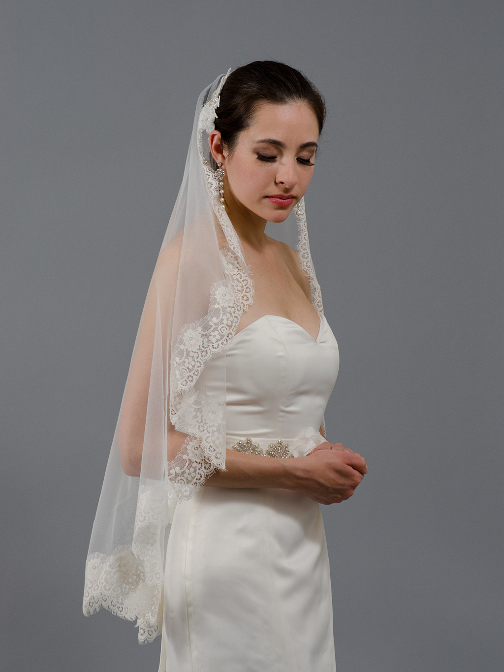 Ivory Wedding Veil
 wedding Mantilla veil light ivory bridal veils V026