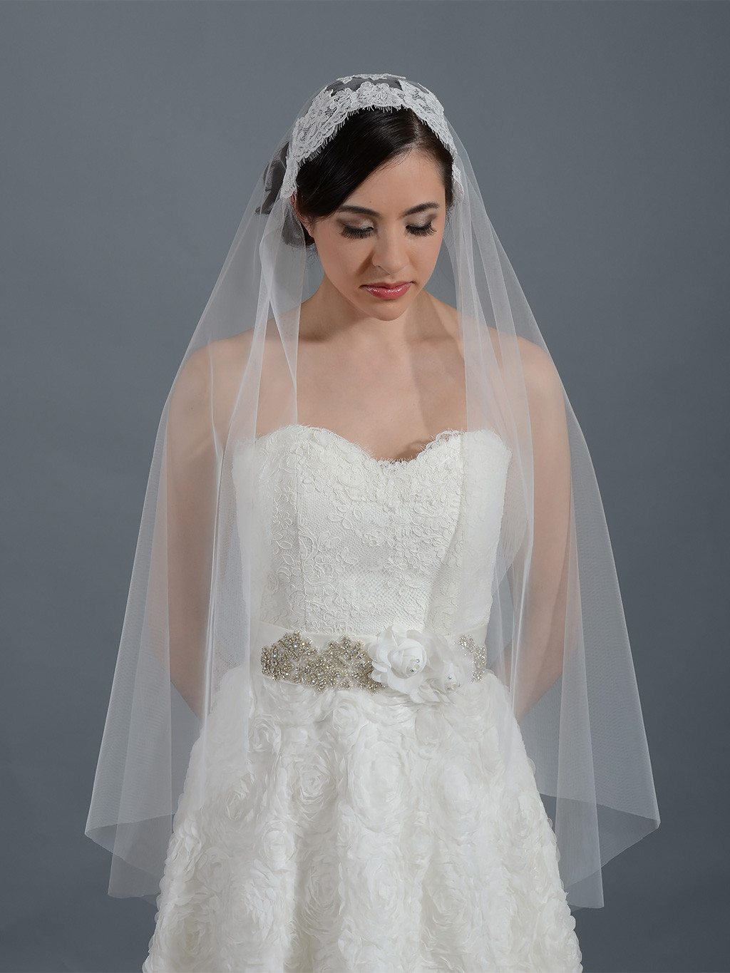 Ivory Wedding Veil
 Ivory elbow wedding veil with alencon lace V053
