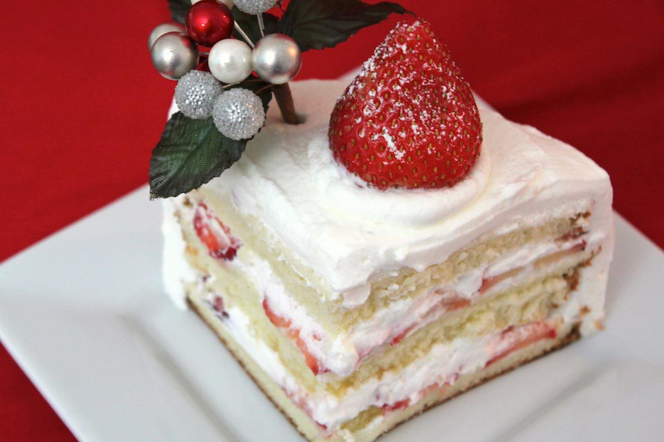 Japan Christmas Cake Recipe
 Japanese Style Strawberry Cake Recipe