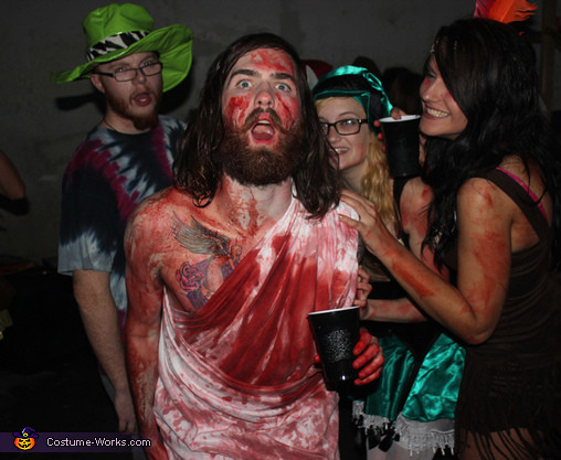 Jesus Costume DIY
 Jesus Christ homemade Halloween costume